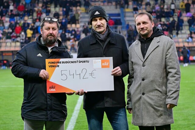 Kto príde na Slovan, môže pomôcť mládeži