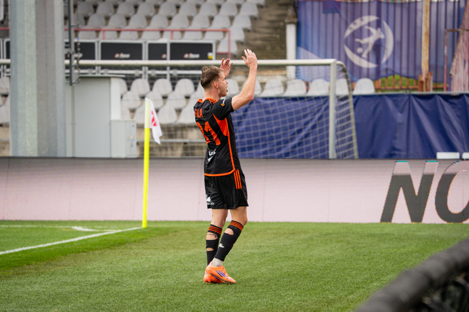 Ružu delia už len štyri body od prepadliska