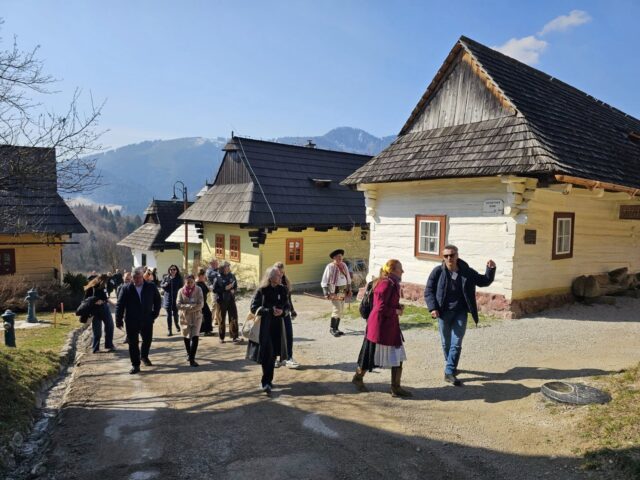 Vlkolínec zaujal severských partnerov: mesto chystá veľký projekt obnovy