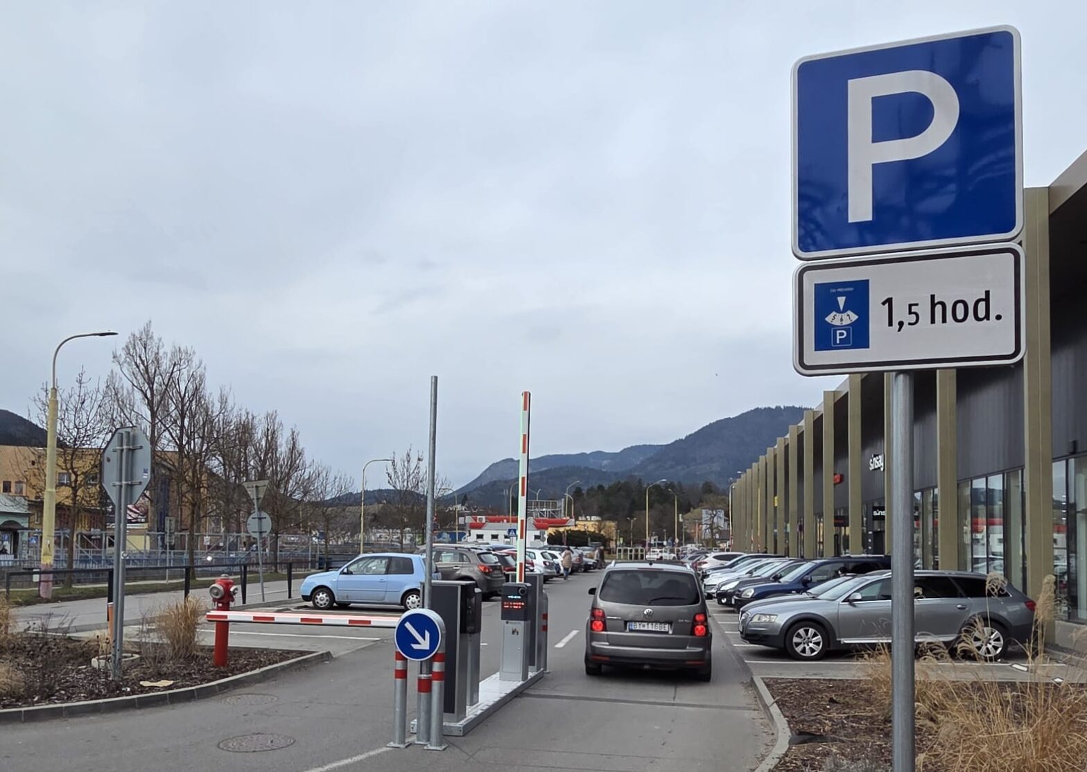 OC Spektrum spúšťa rampy a mení pravidlá parkovania