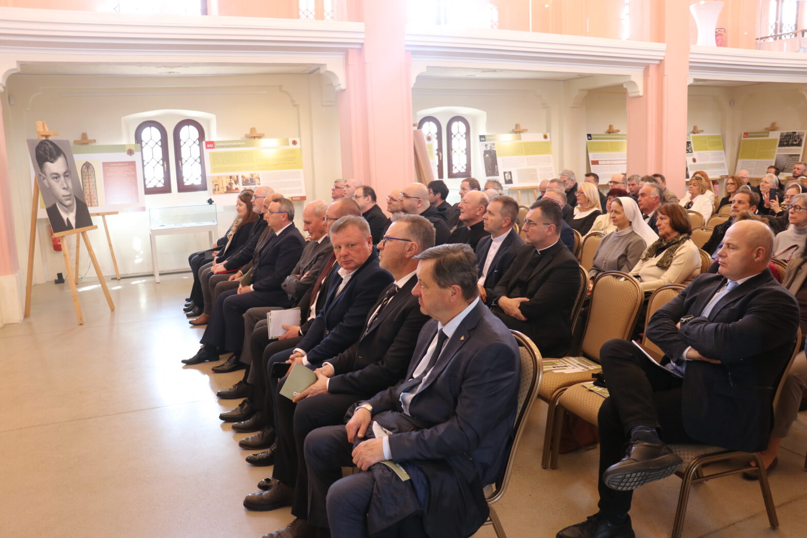 Silný životný príbeh Munkovcov v synagóge