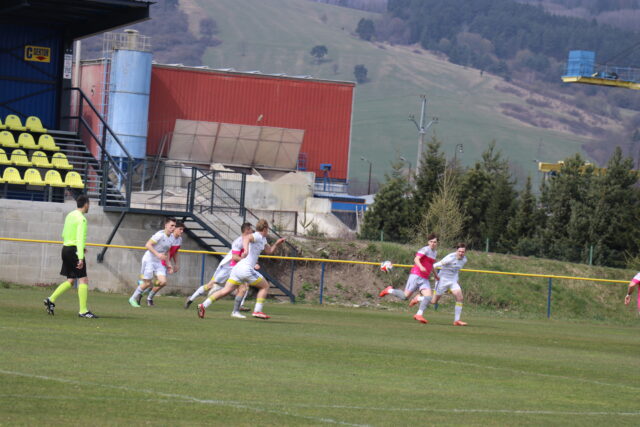 Pokračovali regionálne futbalové súťaže