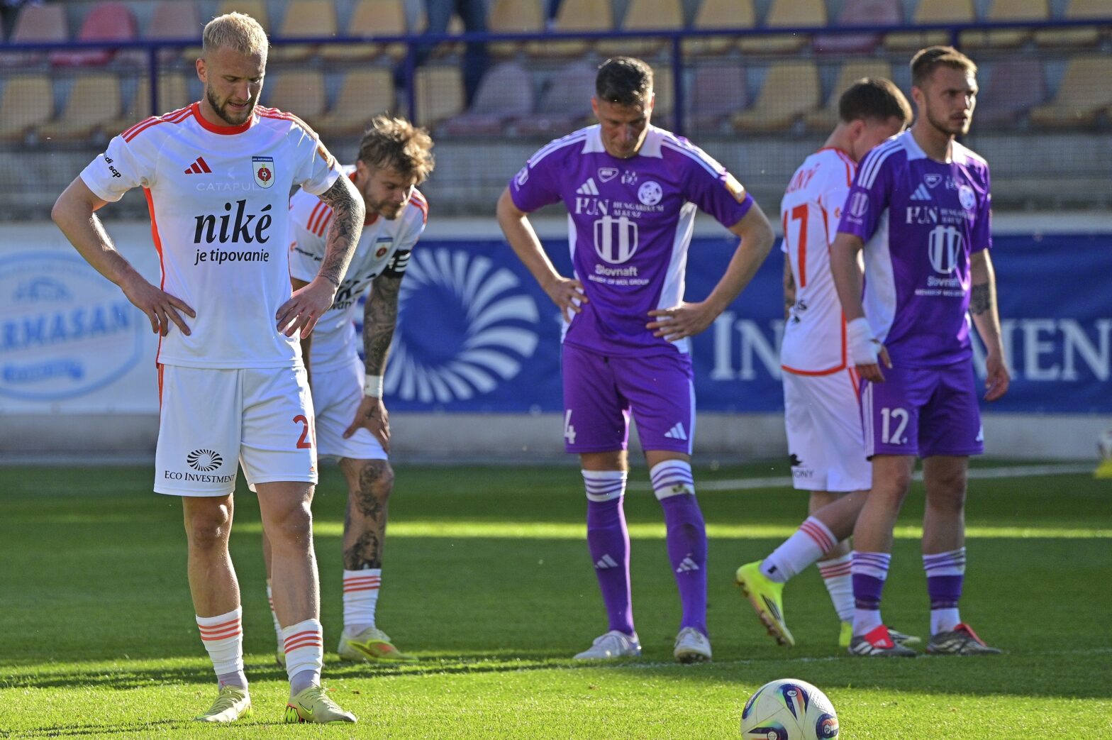 Oslavoval, aj sypal si popol na hlavu