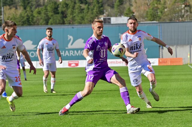 Ruža oslavovala druhé víťazstvo na jar