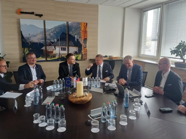 Do Mondi zavítali dvaja ministri Tomáš Taraba a Samuel Migaľ