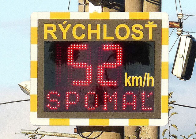 O polnoci začala veľká policajná akcia