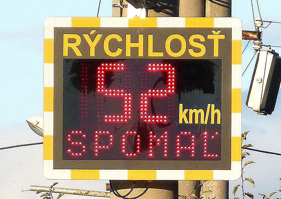 O polnoci začala veľká policajná akcia