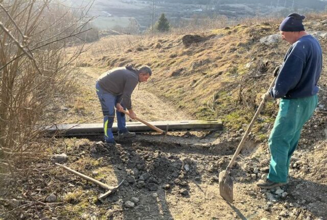 Likavskí turisti v akcii. Menia okolitú prírodu na nepoznanie