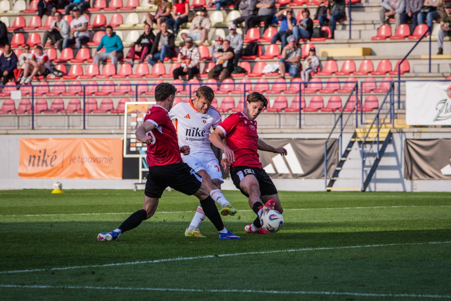 Ružomberok z posledného útoku dal knokaut Trenčínu - 4:3