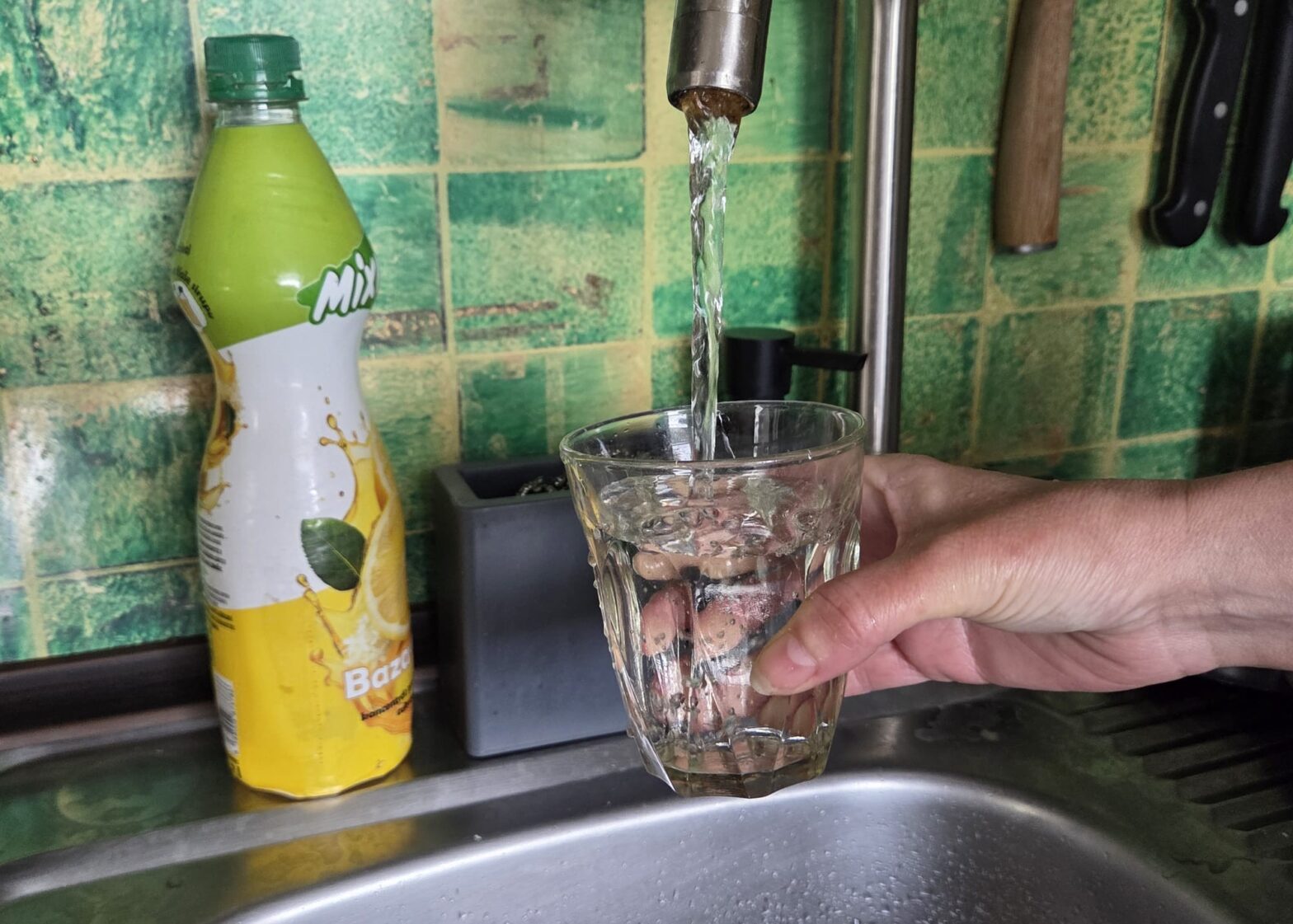 Dobrá správa pre domácnosti, vodné a stočné nezdražie