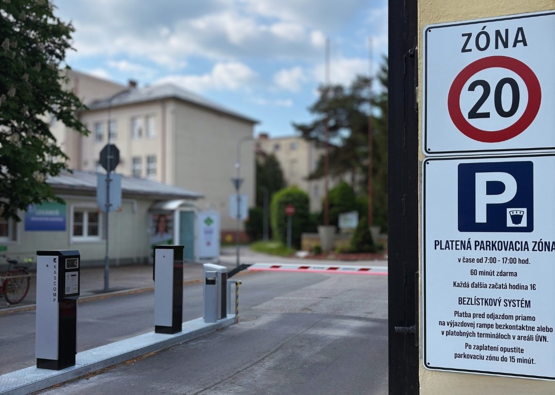 ÚVN Ružomberok spoplatňuje parkovanie v areáli nemocnice