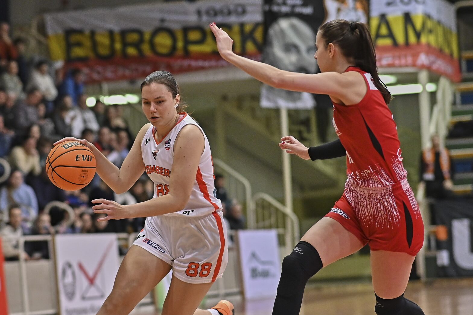 Basketbalistka Kaliuzhna nepokračuje na doterajšej adrese