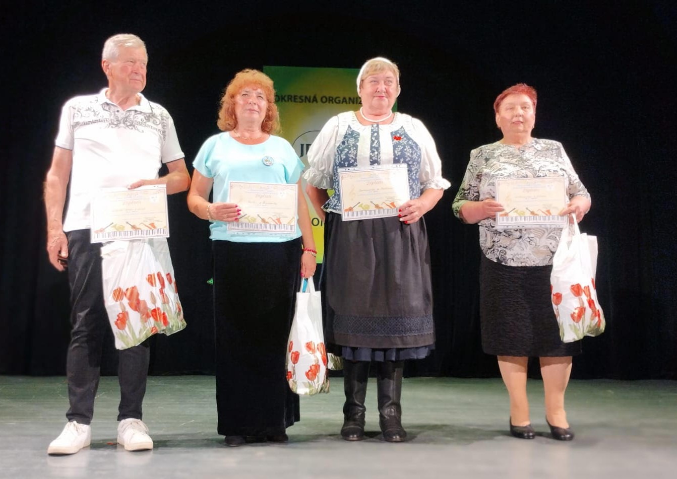 Spevácke súbory sa stretli na okresnej prehliadke jednoty dôchodcov
