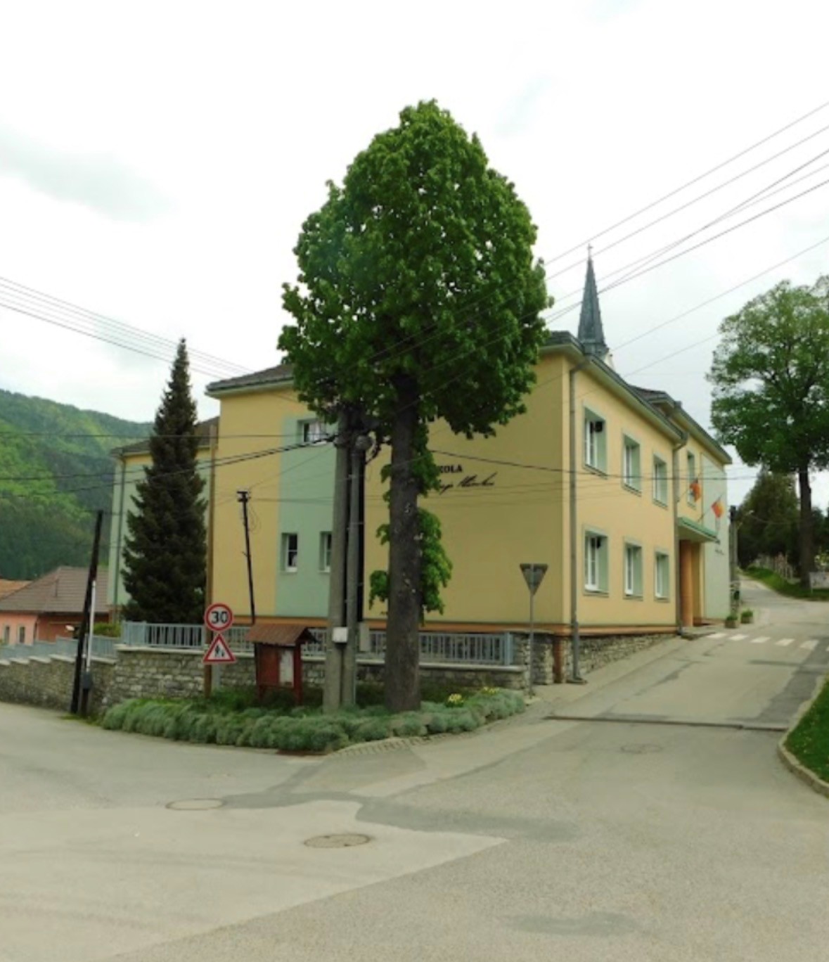 Pomoc od Mondi SCP Základnej škole v Černovej