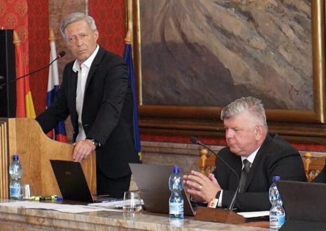 Poslanci zvolili hlavného kontrolóra mesta, vyberali zo siedmich kandidátov