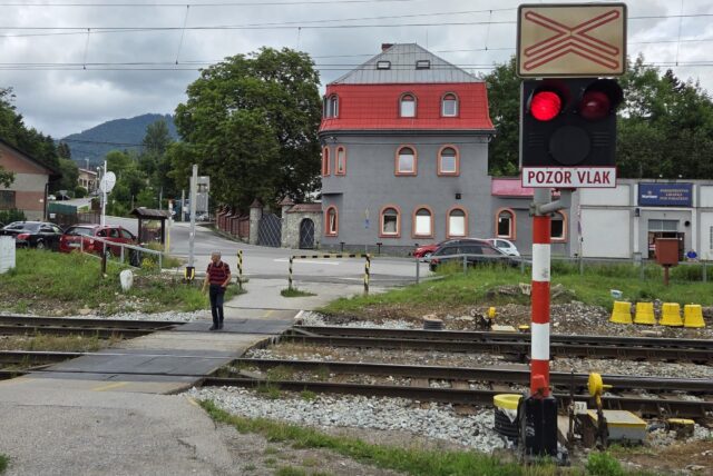 Železnicu v Ružomberku čakajú veľké opravy, dotknú sa aj chodcov