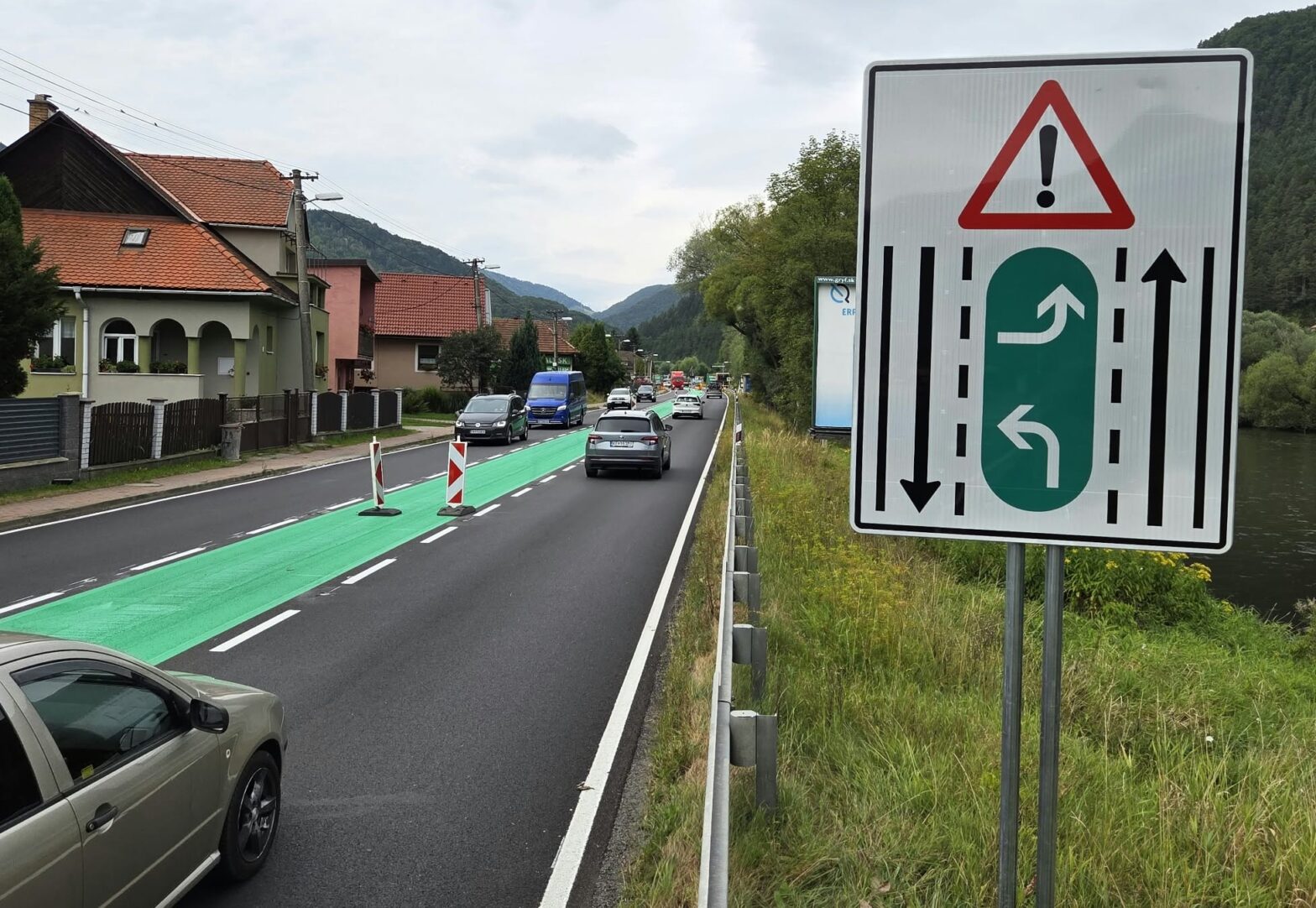 Vodiči pozor! Na ceste medzi Turanmi a Hubovou dokončujú nové dopravné značenie