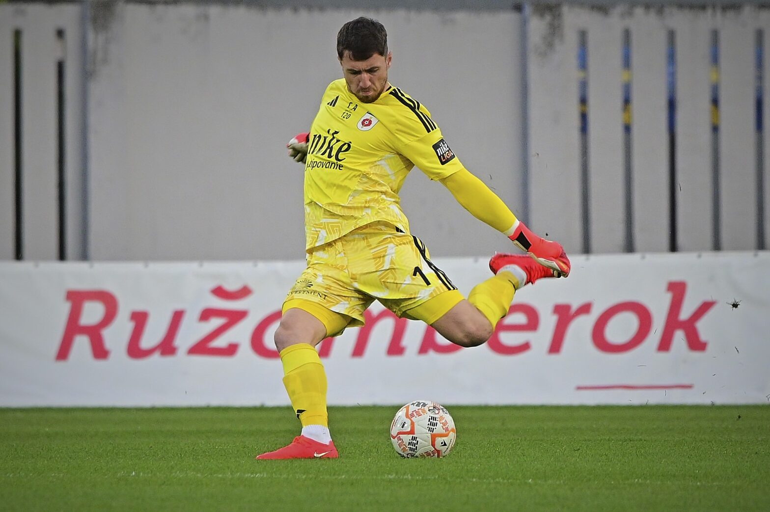 Krajčírik sa dostáva do niekdajšej fazóny