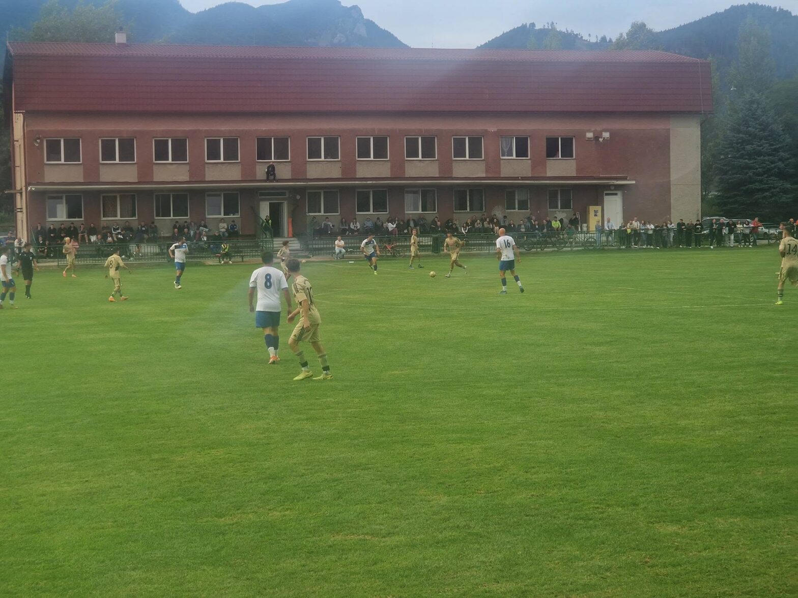 Pokračovali regionálne futbalové súťaže
