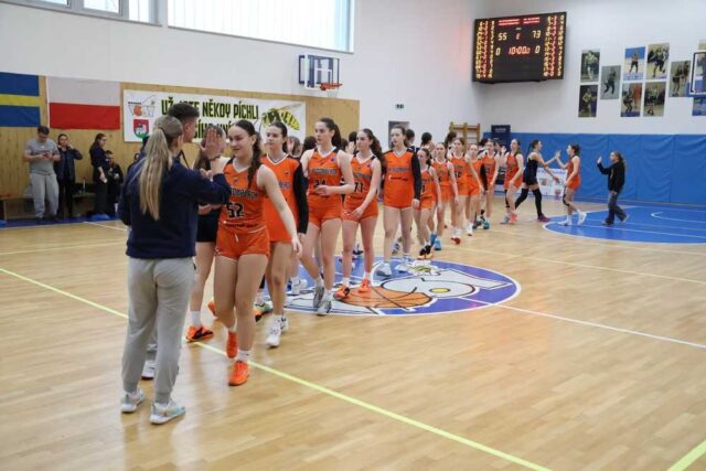 Basketbalové kadetky sa vyšantili proti Popradu - 102:28