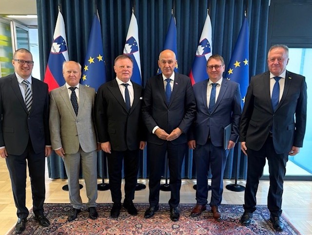 Milan Fiľo rokoval so slovinským premiérom Janšom o investíciách za milióny eur